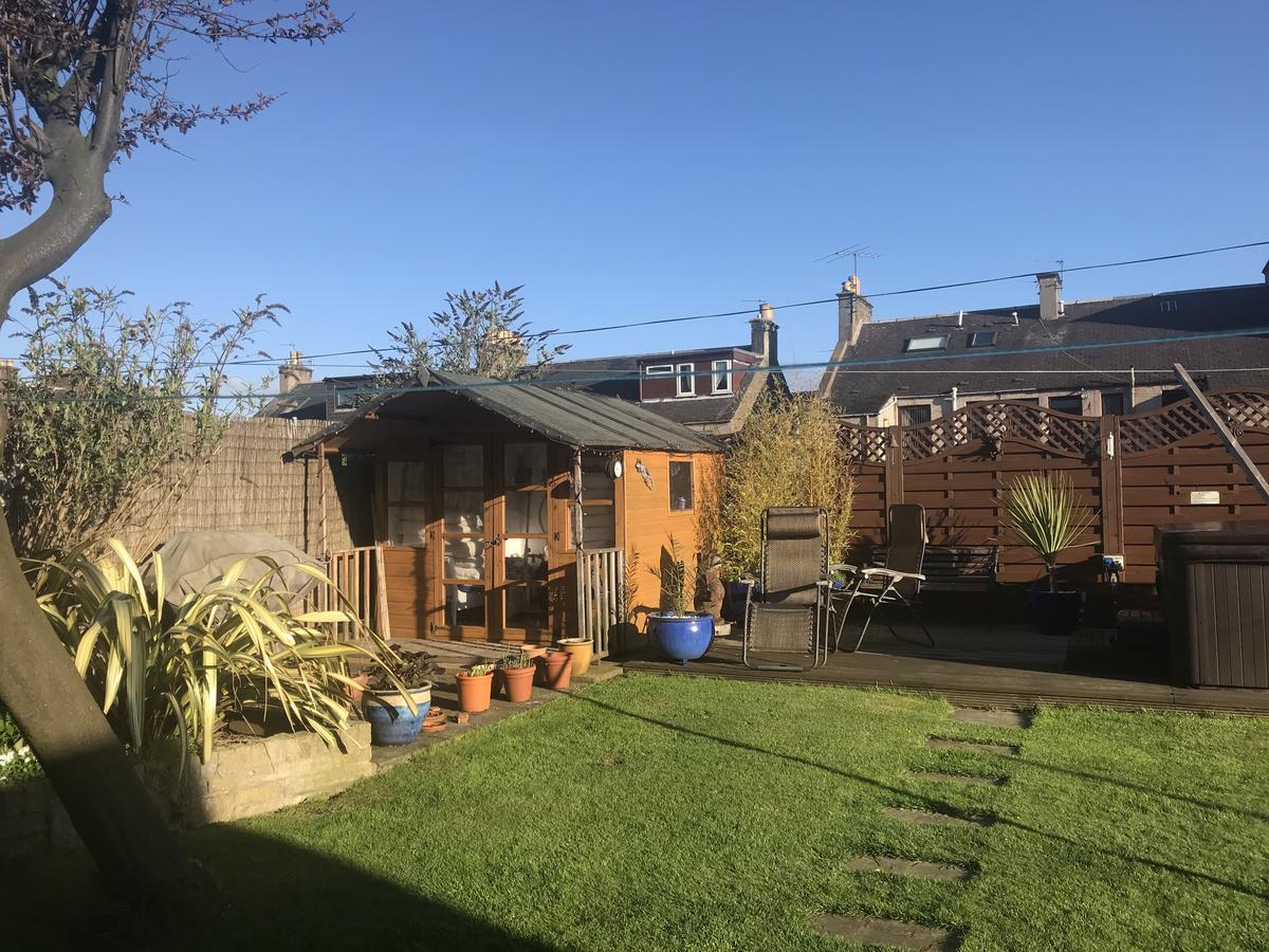 Dunclutha Guest House Leven  Exteriör bild